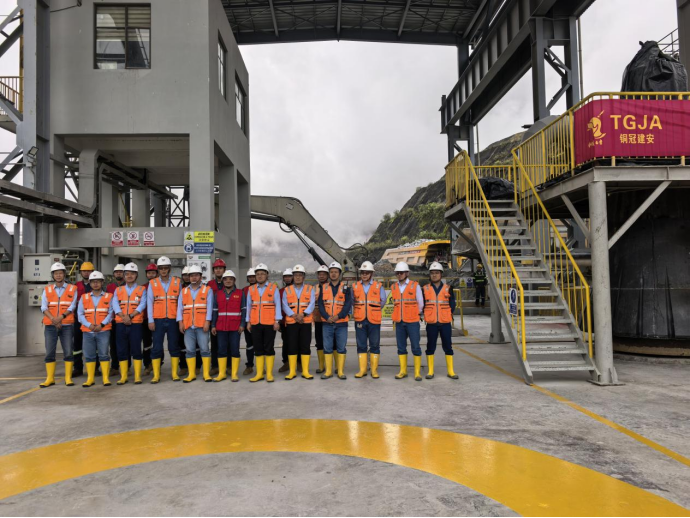 朱学胜到厄瓜多尔分公司指导工作